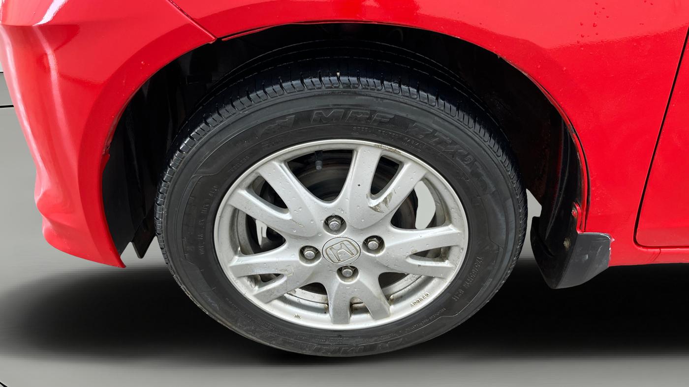 2015 Honda Brio VX AT, Petrol, Automatic, 62,075 km, Left Front Wheel