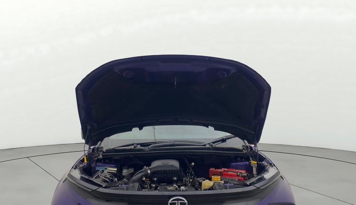 2023 Tata NEXON FEARLESS PURPLE + SUNROOF DUAL TONE 1.2 PETROL, Petrol, Manual, 42,318 km, Open Bonet