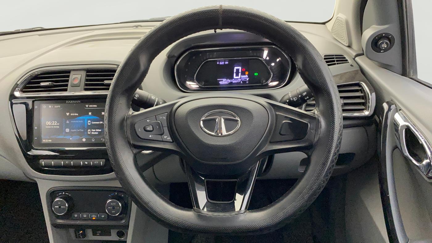 2021 Tata TIGOR XZ PLUS PETROL, CNG, Manual, 46,024 km, Steering Wheel Close Up