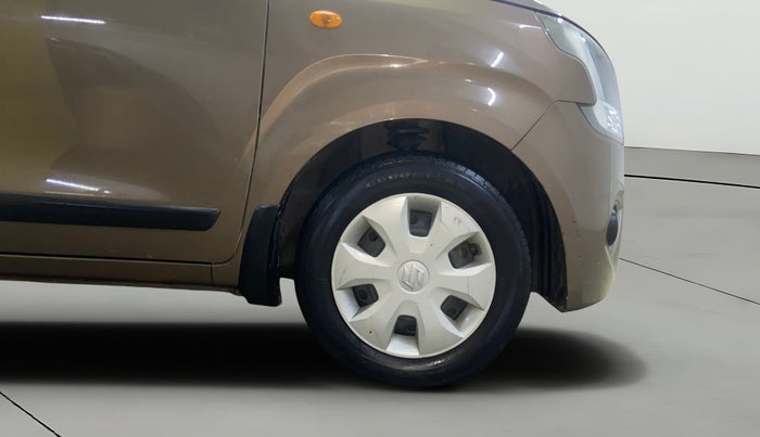 2022 Maruti New Wagon-R VXI 1.0, CNG, Manual, 82,667 km, Right Front Wheel