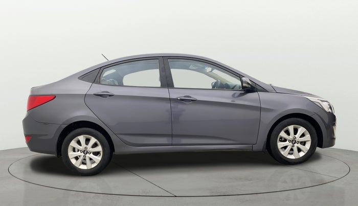 2015 Hyundai Verna FLUIDIC 1.6 CRDI S 4S, Diesel, Manual, 1,11,010 km, Right Side View