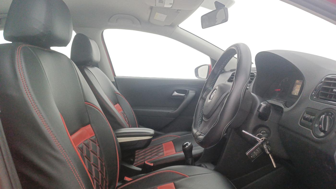 2018 Volkswagen Polo TRENDLINE 1.0L, Petrol, Manual, 43,491 km, Right Side Front Door Cabin