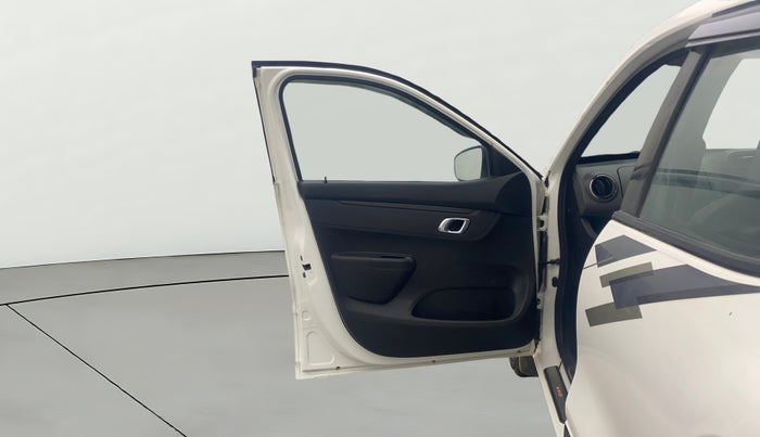 2018 Renault Kwid RXT 1.0 (O), Petrol, Manual, 29,574 km, LHS Front Door