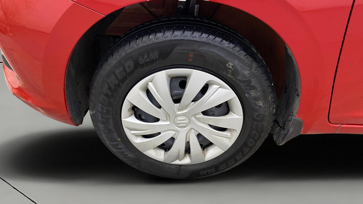 2025 Maruti Swift VXi (O) AMT, Petrol, Automatic, 2,472 km, Left Front Wheel