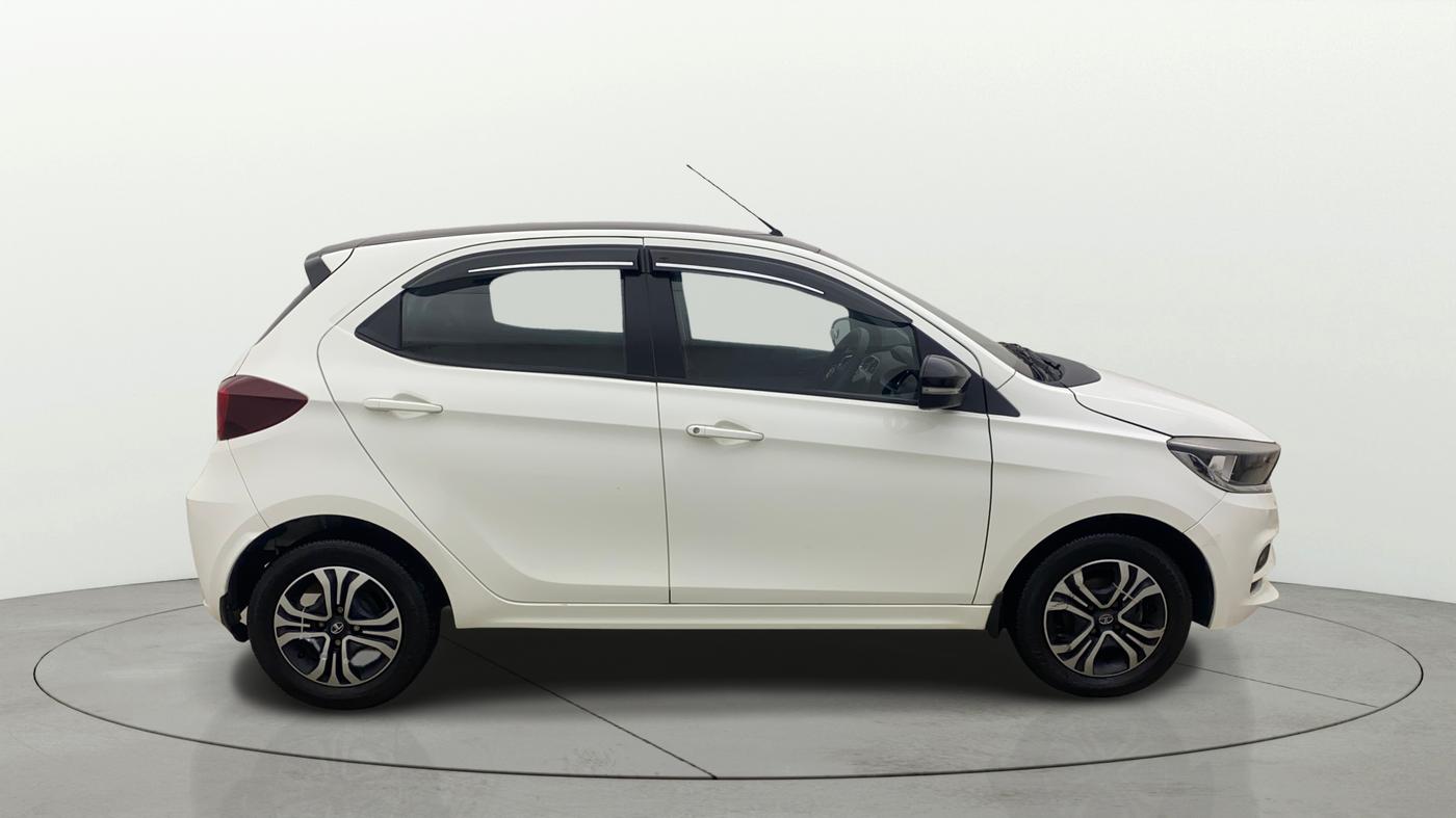 2023 Tata Tiago XT PETROL, Petrol, Manual, 30,715 km, Right Side View