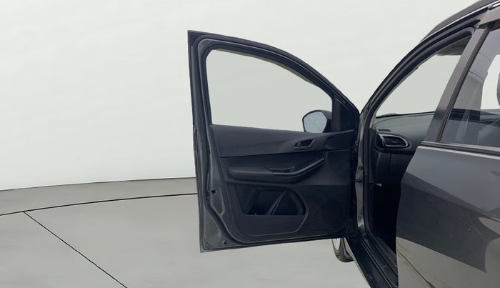 2022 Tata TIAGO NRG XZ AMT, Petrol, Automatic, 66,944 km, LHS Front Door