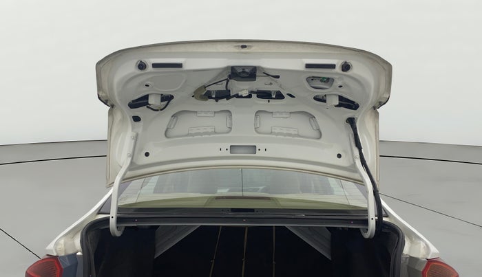 2016 Honda City 1.5L I-VTEC V MT, Petrol, Manual, 74,578 km, Boot Door Open