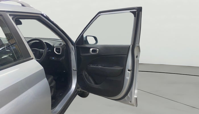 2022 Hyundai VENUE SX PLUS 1.0 TURBO DCT, Petrol, Automatic, 11,386 km, RHS Front Door