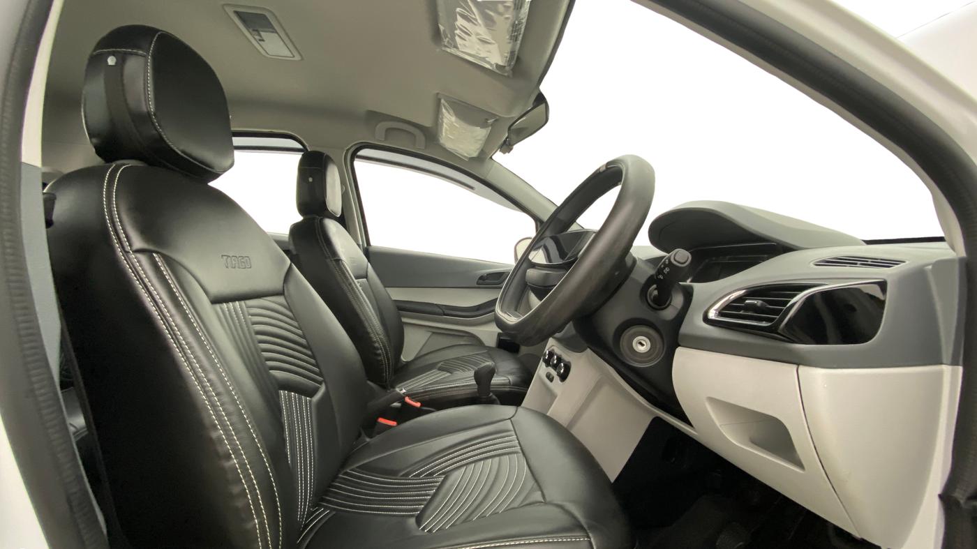 2025 Tata Tiago XM PETROL, Petrol, Manual, 4,159 km, Right Side Front Door Cabin