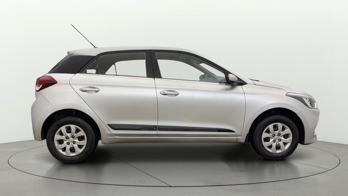 2016 Hyundai Elite i20 SPORTZ 1.2, Petrol, Manual, 60,316 km, Right Side View