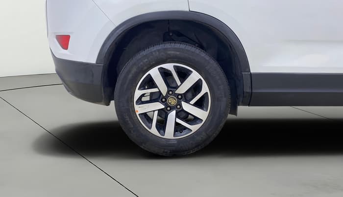 2021 Tata Harrier XZA PLUS 2.0L DUAL TONE, Diesel, Automatic, 1,20,815 km, Right Rear Wheel