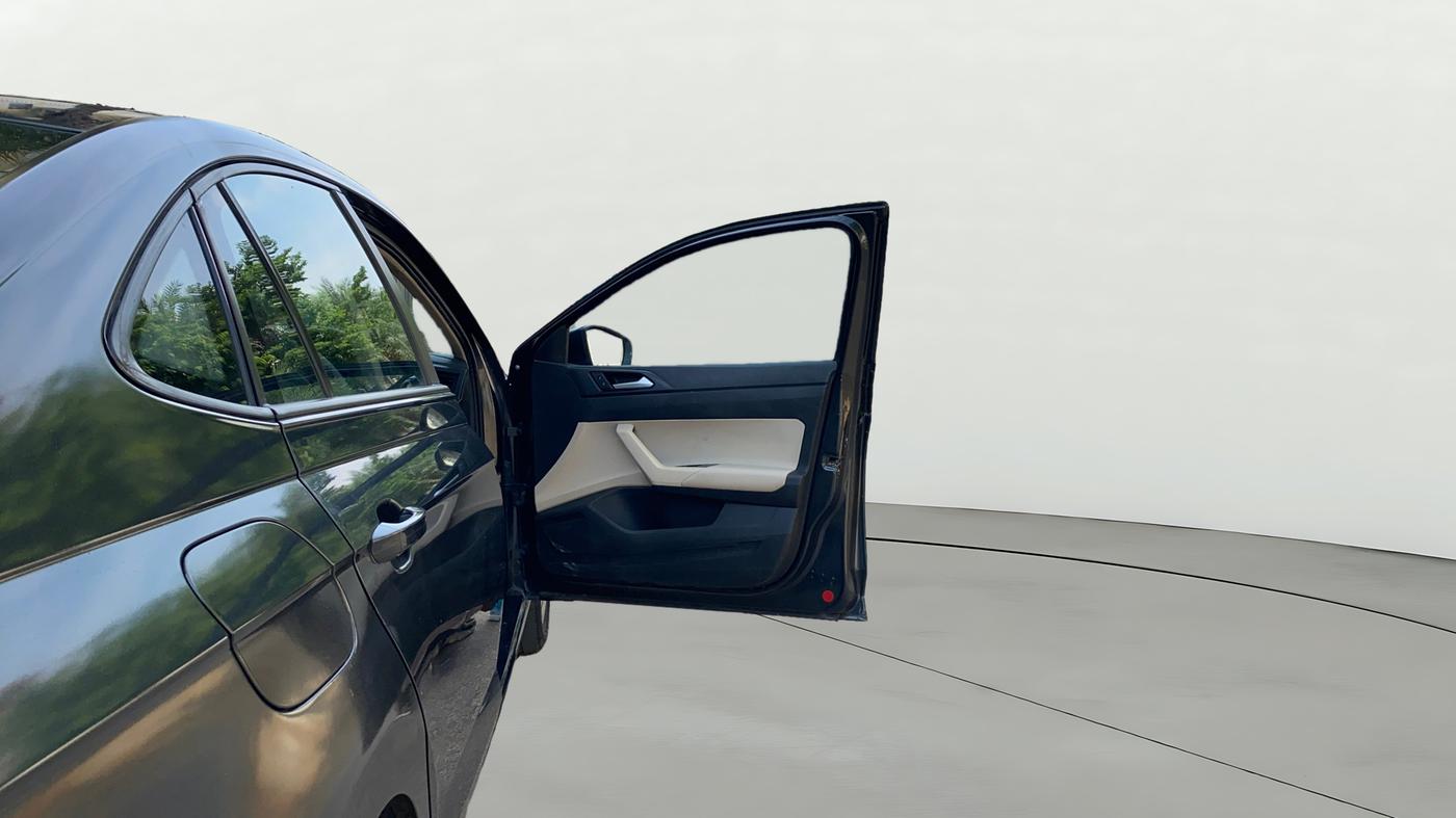 2023 Volkswagen VIRTUS COMFORTLINE TSI 1.0 MT, Petrol, Manual, 40,349 km, RHS Front Door