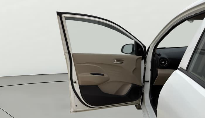 2019 Hyundai NEW SANTRO MAGNA CNG, CNG, Manual, 91,819 km, LHS Front Door