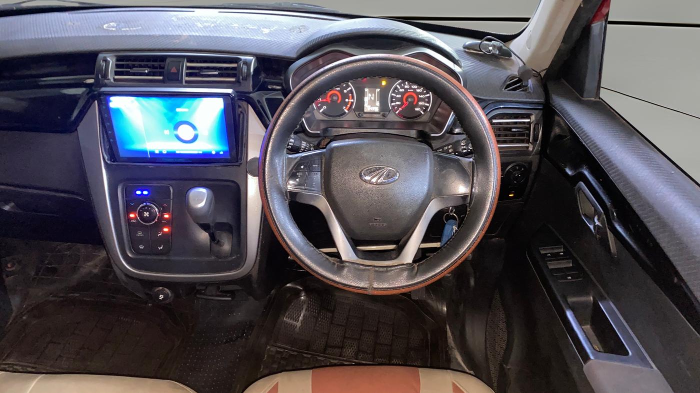 2018 Mahindra KUV 100 NXT K8 P 6 STR, Petrol, Manual, 54,459 km, Steering Wheel Close Up