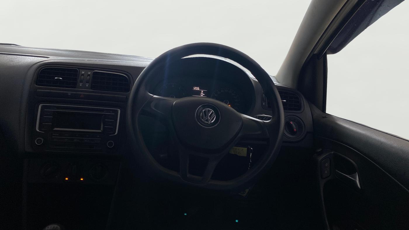 2016 Volkswagen Polo COMFORTLINE 1.2L, Petrol, Manual, 74,052 km, Steering Wheel Close Up