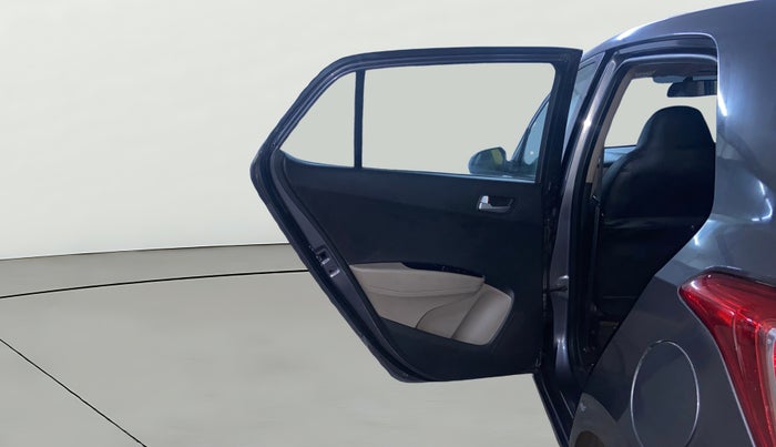 2017 Hyundai Grand i10 SPORTZ 1.2 KAPPA VTVT, CNG, Manual, 1,07,596 km, LHS Rear Door