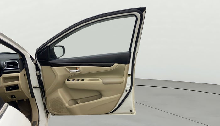 2016 Maruti Ciaz ZXI+, Petrol, Manual, 33,951 km, RHS Front Door