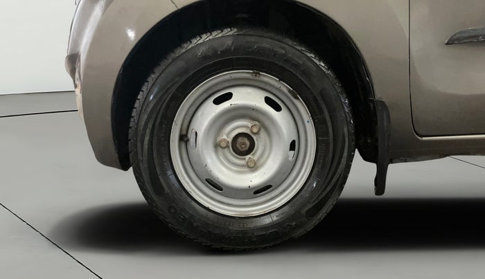 2019 Datsun Redi Go A, Petrol, Manual, 28,989 km, Left Front Wheel