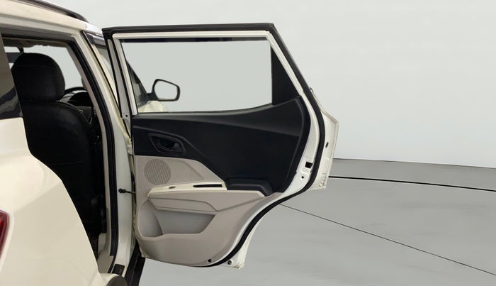2022 Mahindra XUV300 W4 1.2 PETROL, Petrol, Manual, 56,241 km, RHS Rear Door
