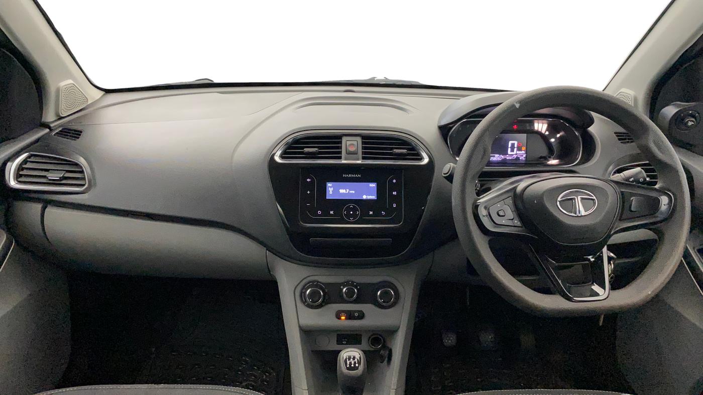 2023 Tata Tiago XT PETROL, Petrol, Manual, 25,802 km, Dashboard