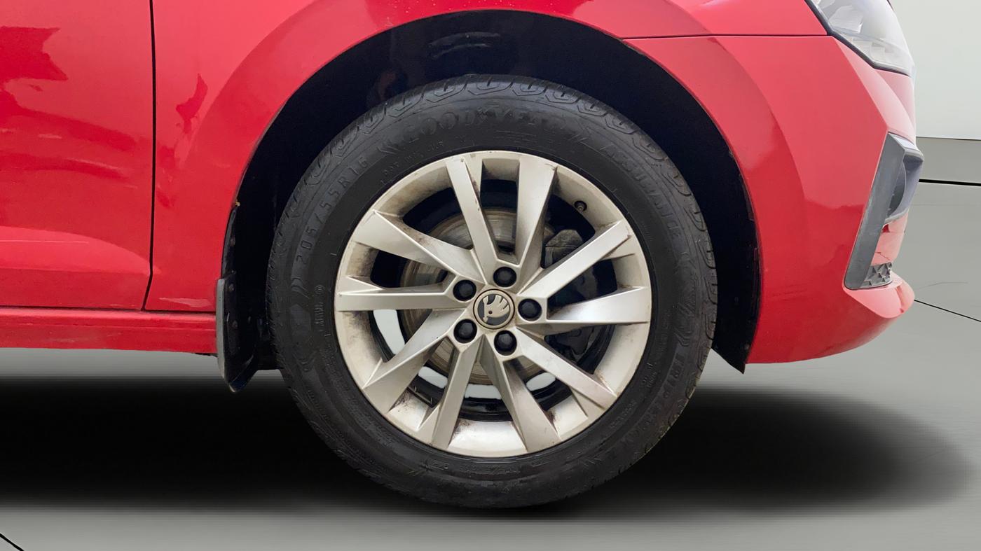 2022 Skoda SLAVIA AMBITION 1.0L TSI AT, Petrol, Automatic, 46,095 km, Right Front Wheel