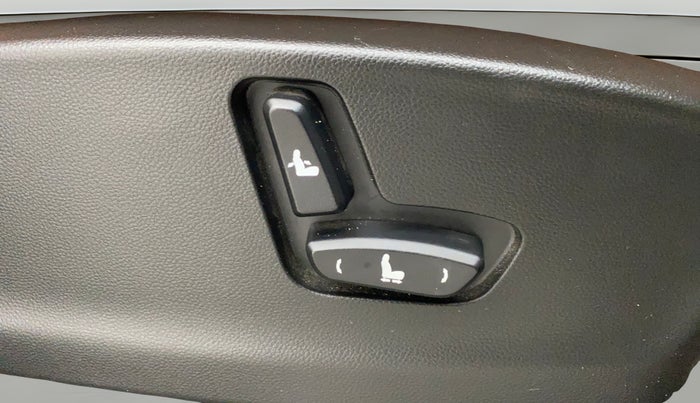 2021 MG HECTOR PLUS SHARP 2.0 DIESEL TURBO MT 6-STR, Diesel, Manual, 72,170 km, Driver Side Adjustment Panel