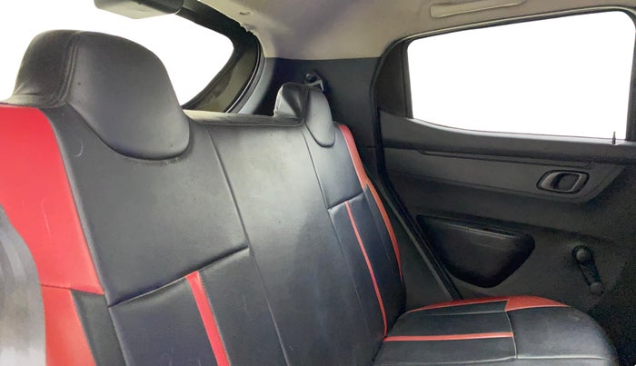 2017 Renault Kwid RXT 0.8, Petrol, Manual, 38,112 km, Right Side Rear Door Cabin