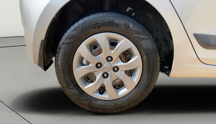 2017 Hyundai Elite i20 SPORTZ 1.2, Petrol, Manual, 99,127 km, Right Rear Wheel