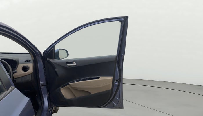 2015 Hyundai Xcent S (O) 1.2, Petrol, Manual, 90,590 km, RHS Front Door