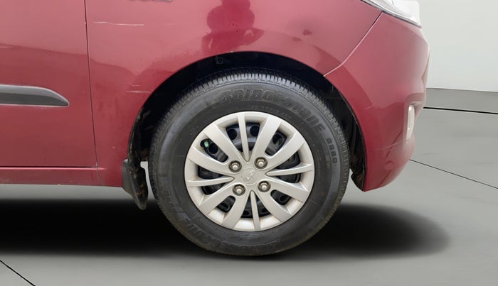 2015 Hyundai i10 SPORTZ 1.1, Petrol, Manual, 76,879 km, Right Front Wheel