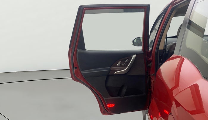 2014 Mahindra XUV500 W8, Diesel, Manual, 85,652 km, LHS Rear Door