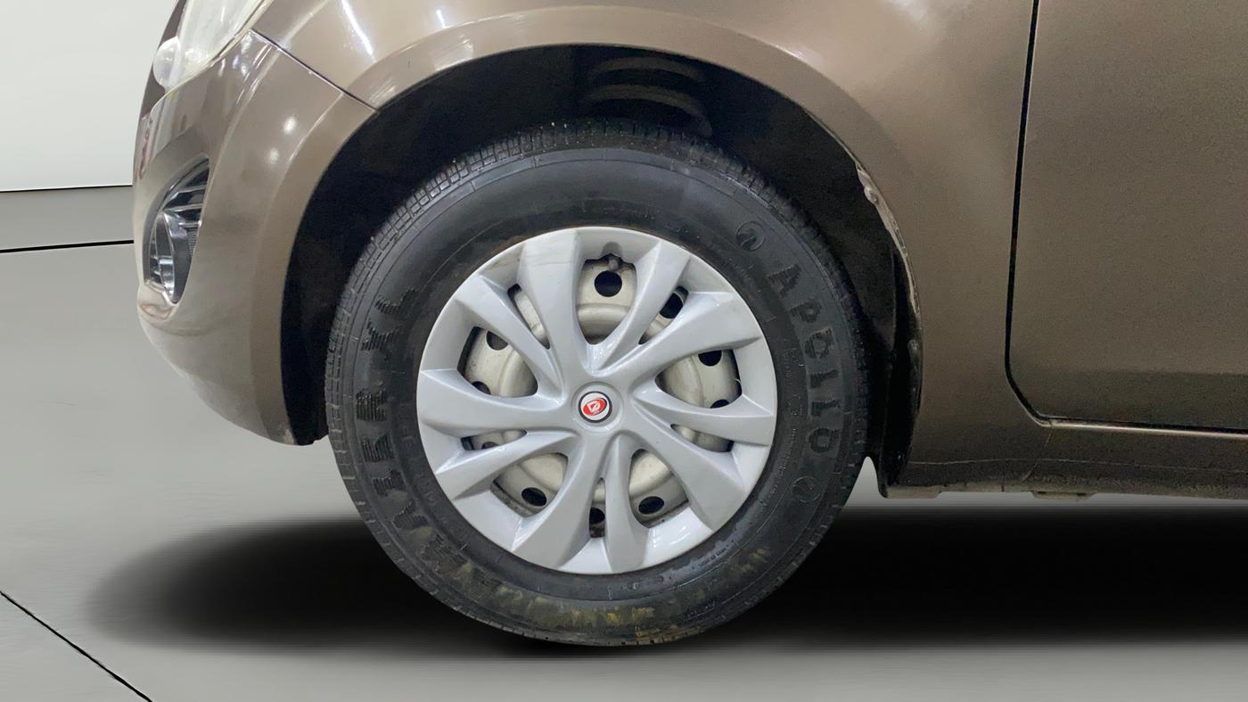 2014 Maruti Ritz LXI, Petrol, Manual, 19,889 km, Left Front Wheel