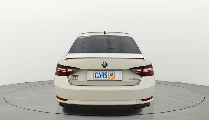 2016 Skoda Superb STYLE 1.8 TSI MT, Petrol, Manual, 48,474 km, Back/Rear