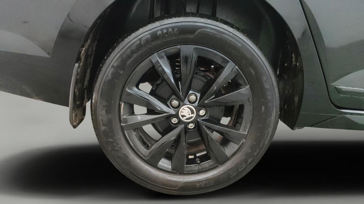 2025 Skoda SLAVIA Sportline 1.0L TSI AT, Petrol, Automatic, 2,384 km, Right Rear Wheel
