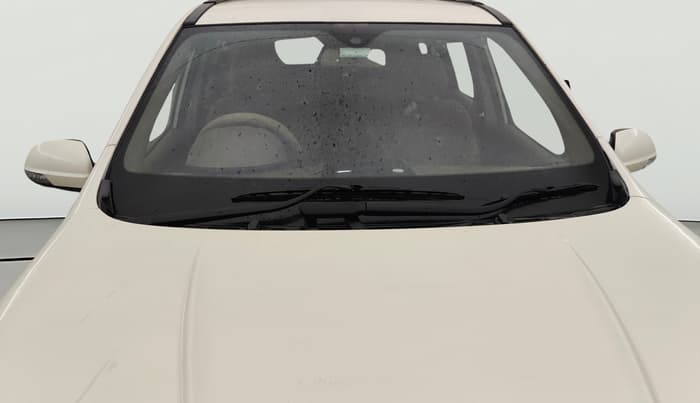 2014 Mahindra XUV500 W6, Diesel, Manual, 1,15,208 km, Front Windshield