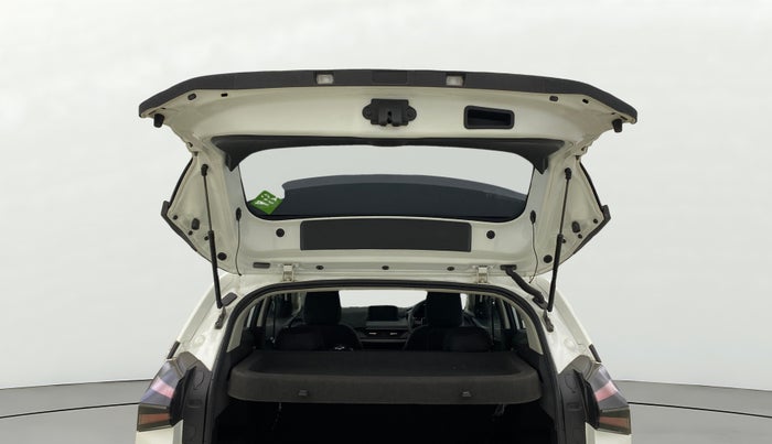 2025 Tata NEXON Smart Plus 1.2 iCNG, CNG, Manual, 5,710 km, Boot Door Open