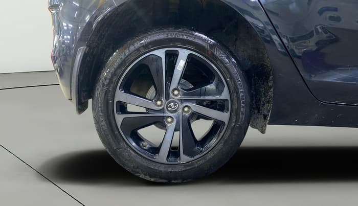 2022 Tata ALTROZ XZA PLUS DARK EDTION, Petrol, Automatic, 10,933 km, Right Rear Wheel