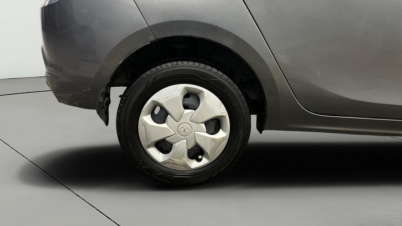 2022 Tata TIGOR XZ CNG, CNG, Manual, 67,972 km, Right Rear Wheel
