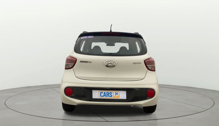 2018 Hyundai Grand i10 SPORTZ 1.2 KAPPA VTVT DUAL TONE, Petrol, Manual, 72,479 km, Back/Rear