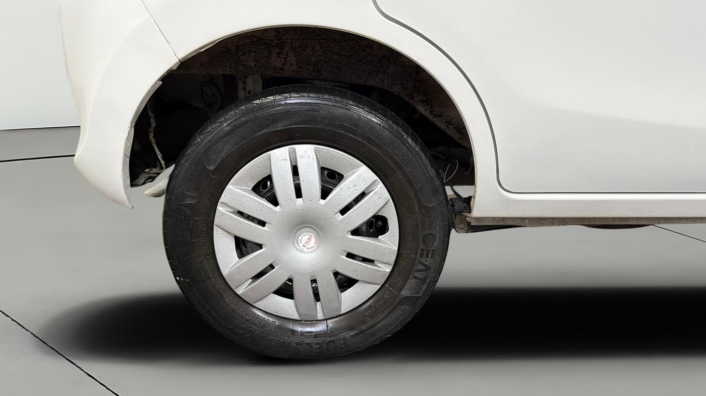 2020 Maruti Alto LXI, Petrol, Manual, 39,212 km, Right Rear Wheel