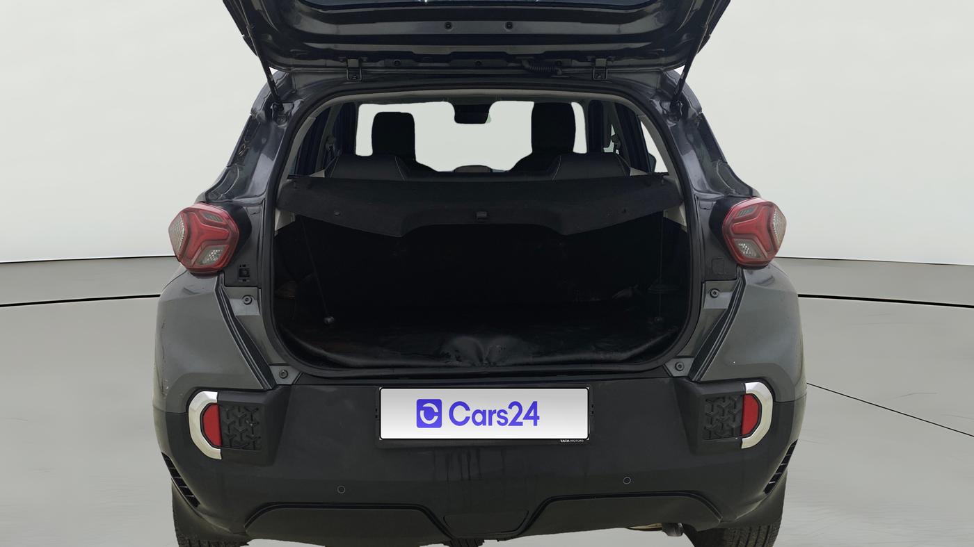 2023 Tata PUNCH ACCOMPLISHED DAZZLE SUNROOF CNG MT, CNG, Manual, 32,960 km, Boot Open Zoomed View
