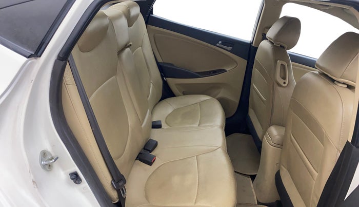 2016 Hyundai Verna 1.6 CRDI SX, Diesel, Manual, 1,44,453 km, Right Side Rear Door Cabin