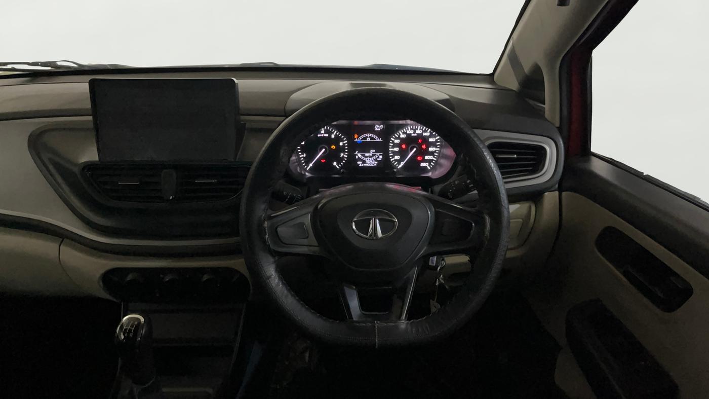 2021 Tata ALTROZ XE PETROL, Petrol, Manual, 70,357 km, Steering Wheel Close Up