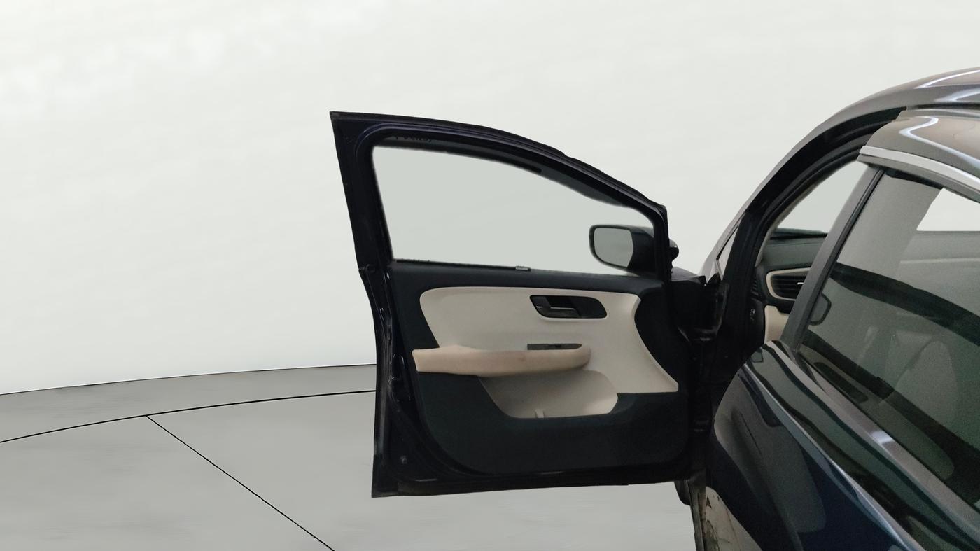 2025 Tata ALTROZ Accomplished Plus S Petrol 6DCT, Petrol, Automatic, 19,943 km, LHS Front Door