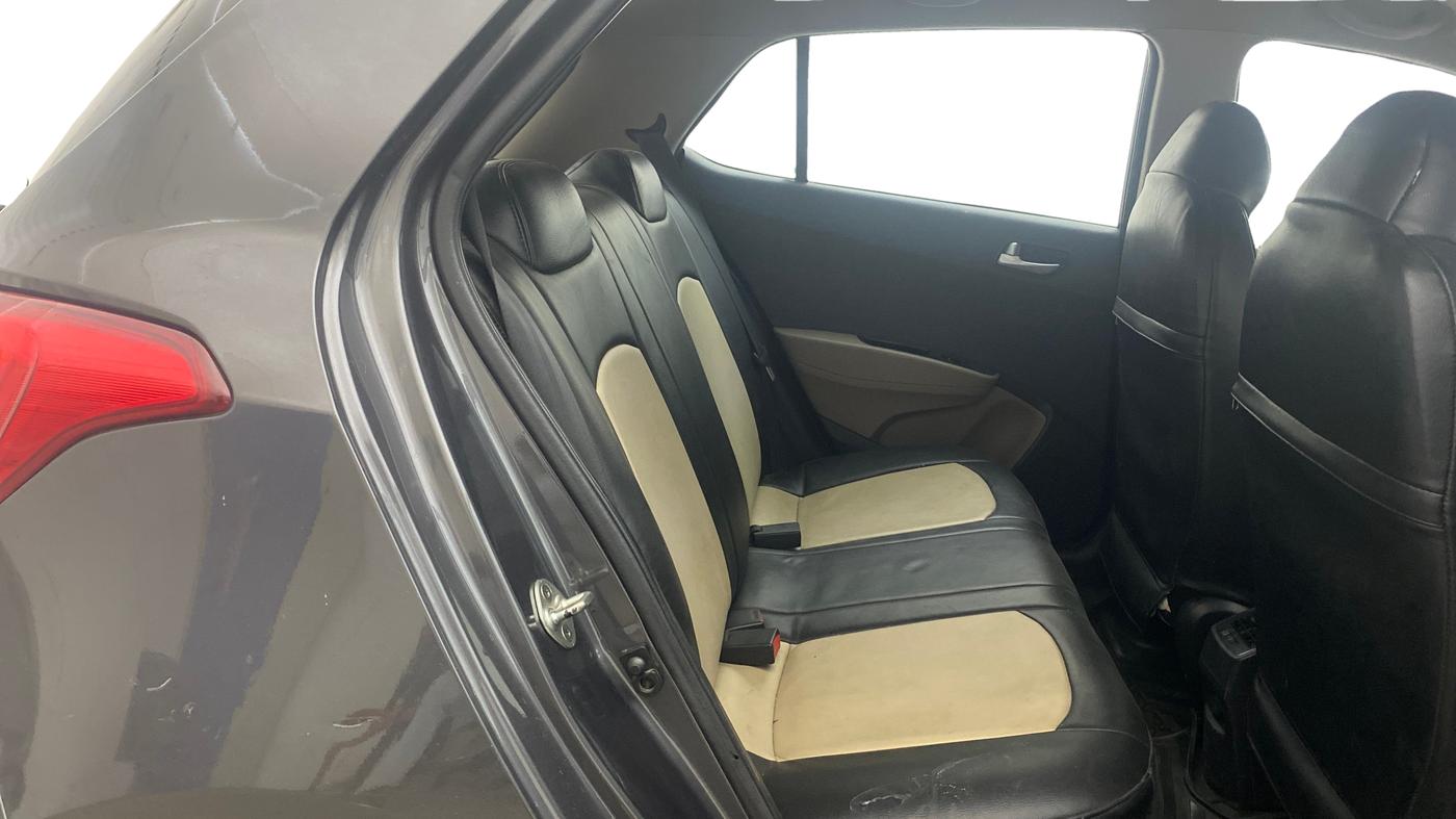 2020 Hyundai Grand i10 SPORTZ 1.2 KAPPA VTVT, Petrol, Manual, 50,458 km, Right Side Rear Door Cabin