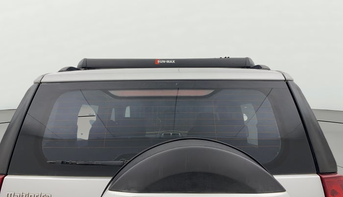 2016 Mahindra TUV300 T8, Diesel, Manual, 1,19,569 km, Rear Windshield