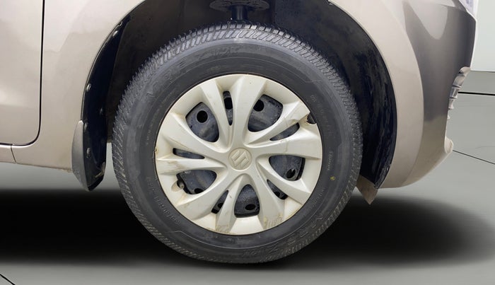 2021 Maruti Swift VXI, Petrol, Manual, 45,523 km, Right Front Wheel