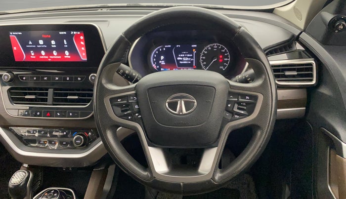2020 Tata Harrier XZA 2.0L, Diesel, Automatic, 59,796 km, Steering Wheel Close Up