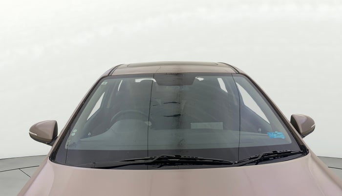 2017 Hyundai Verna 1.6 SX (O) CRDI MT, Diesel, Manual, 1,22,280 km, Front Windshield