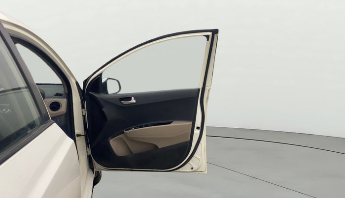 2014 Hyundai Xcent S 1.2, Petrol, Manual, 54,105 km, RHS Front Door